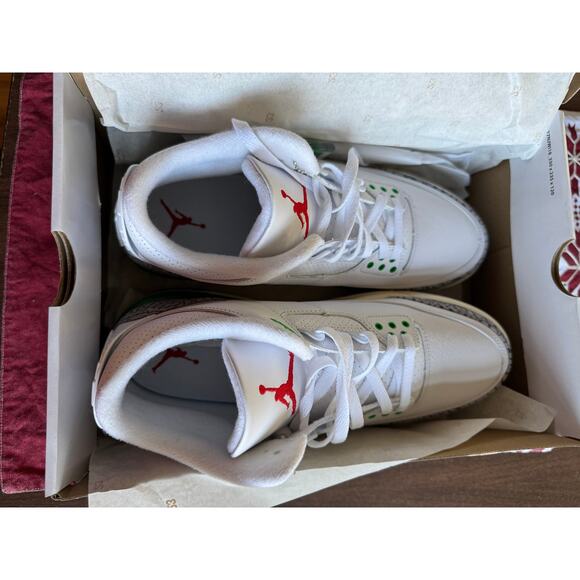 Air Jordan 3 Retro “Lucky Green” – New in Box – Perfect Gift  (W12 / M10.5) - Picture 6 of 6